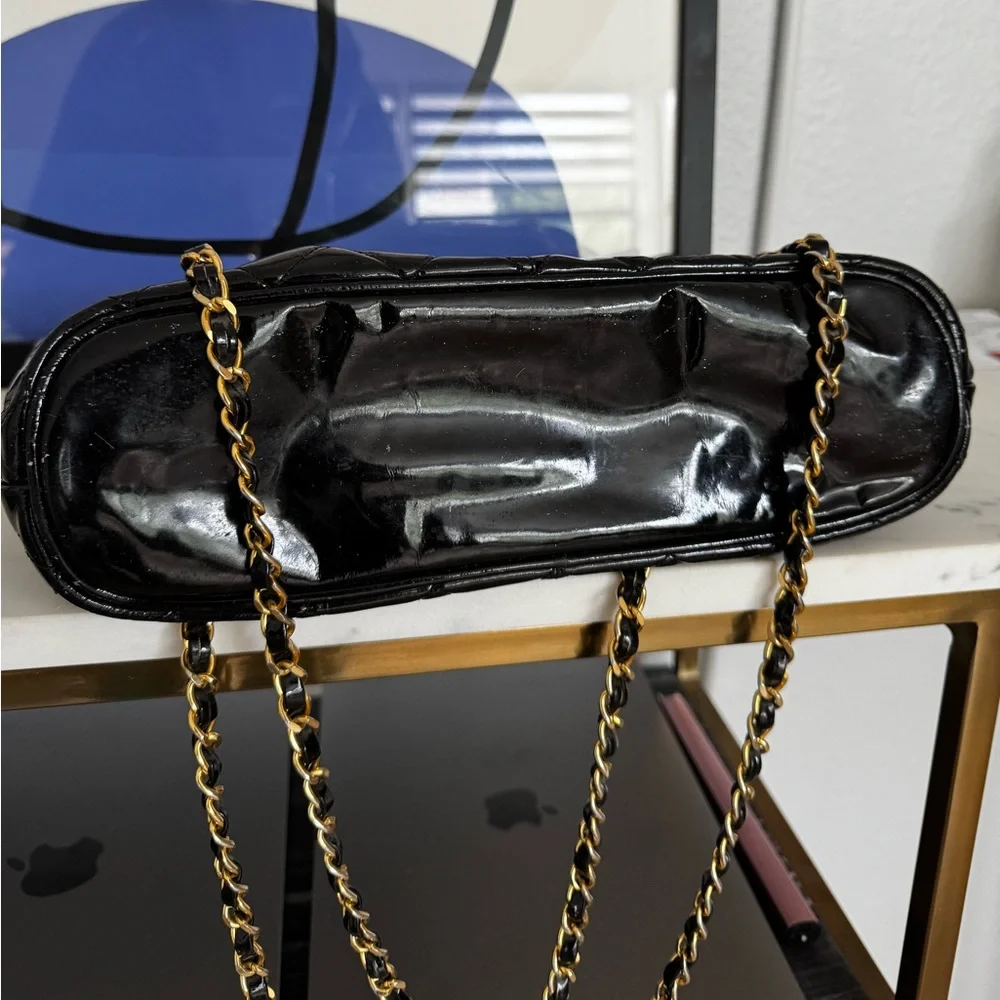 Authentic CHANEL bag - Picture 10 of 11